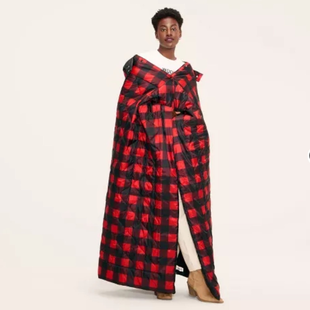 WOOLRICH NWT buffalo check outdoor wearable throw blanket w/ hood -red 72x54